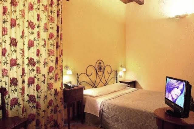 Residence Borgo Da Mare 몬테프란도네 외부 사진